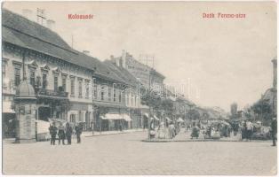 1909 Kolozsvár, Cluj; Deák Ferenc utca, piac, hirdetőoszlop, Sárga Kristóf és Klenk Emília üzlete, Stief papíráruháza és saját nyomdája / square, market, shops (EK)