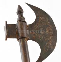 Régi fém bárd, középkori stílusban, kopott, h:65cm