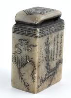 Kínai, faragott kő pecsétnyomó, rajta faragott Dai Zong. 4,5x3x1,8 cm. Dai Zong a kínai irodalom nég...
