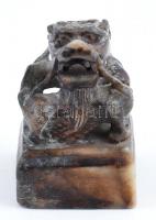 Kínai, figurális, faragott kő pecsétnyomó, m:4cm