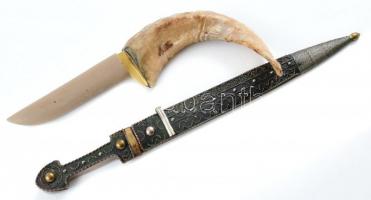 2 db görög és grúz dísztőr: kecskeszarv nyelű, feliratozott pengével, h: 24 cm + kard formájú, dísze...