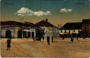 Érsekújvár, Nové Zámky; gimnázium, üzletek. Vasúti levelezőlapárusítás 17. 1918. / school, shops (EK)