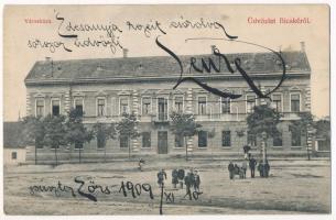 1909 Bicske, Városháza. Kertész Gyula kiadása (ázott sarok / wet corner)