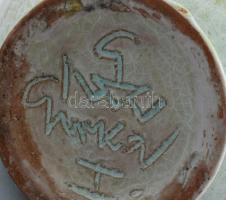 Gorka Géza (1894-1971): Zöld kiöntő. Kézzel festett mázas kerámia, jelzett (GNV Gorka I.), hibátlan,...