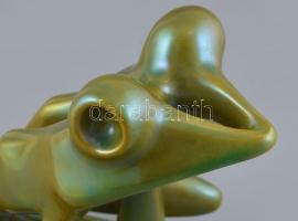 Zsolnay selyemfényű, eozinmázas béka. Nádor Judit (1934-2016) terve. Jelzett, 1980 körül, Pécs, mini...
