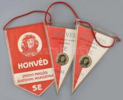 3 db Honvéd SE Zrínyi Miklós Katonai Akadémia asztali zászló, h: 19-20 cm