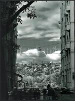 2021 Molnár Marcell (1989-): Kiút a városból, (Budapest), fotó, hátoldalon feliratozva, 40×30 cm