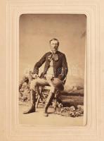 cca 1860-1870 Wekerle Sándor későbbi miniszterelnököt és más hasonló osztályú, azonosításra váró fér...