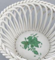 Herendi zöld Apponyi mintás fonott tálka. Kézzel festett porcelán, jelzett, kopásnyomokkal. d: 13cm