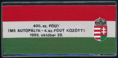 1995 A 405. számú főút (M5 autópálya - 4. sz. főút között) átadásának nemzeti színű szalagja, 1995. okt. 28., jó állapotban, 20x8,5 cm