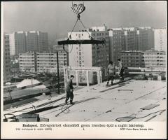 cca 1960-1970 Budapest, zuglói lakótelep építése, MTI sajtófotó, 20×24 cm
