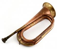 Tűzoltó kürt, kisebb horpadásokkal, h: 33,5 cm