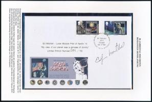 Edgar Mitchell (1930-) amerikai űrhajós aláírása Holdraszállás számozott emlékborítékon / Signature of Moon landing American astronaut on cover