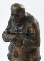Szamosi Imre (1887-1965): Olvasó férfi. Bronz, jelzett, márvány talapzat, m: 27 cm