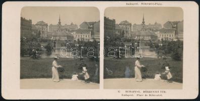 1906 Budapest, Döbrentei tér, feliratozott sztereófotó, felületén törésnyom, kisebb foltok, 9×17,5 cm