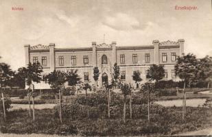 Érsekújvár hospital