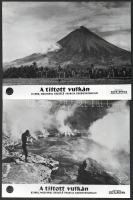 1966 ,,A tiltott vulkán című francia dokumentumfilm helyszíne és szereplői, 13 db vintage produkciós filmfotó, a film illusztrált magyar plakátját külön tételben ld. a plakátok között, 18x24 cm