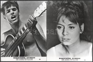 1967 ,,Barátnőm, Sybille című NDK film jelenetei és szereplői, 13 db vintage produkciós filmfotó, a film illusztrált magyar plakátját külön tételben ld. a plakátok között, 18x24 cm