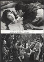 1956 ,,A párizsi Notre-Dame című francia film jelenetei és szereplői (köztük Gina Lollobrigida és Anthony Quinn), 5 db vintage produkciós filmfotó, ezüstzselatinos fotópapíron, 18x24 cm