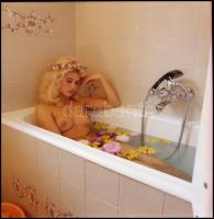 Eltérő időpontokban készült akt felvételek, Menesdorfer Lajos (1941-2005) budapesti fotóművész hagya...