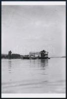 cca 1933 Dunára telepített hajómalom, 1 db mai nagyítás régi negatívról, 15x10 cm / ship mill, modern copy of vintage photo