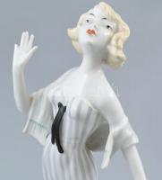 Unterweissbach porcelán nő, kézzel festett, jelzett, sérült, m:24 cm (terv: Kurt Steiner)