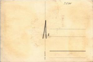 Mickey egér zongorázik. Klösz korai Disney képeslap / Mickey Mouse playing on the piano. Early Hunga...