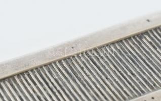 Ezüst (Ag) tubákos szelence, jelzett, 7,5x3,5x2,5cm, nettó: 79,5g