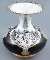 Jurcsák László által tervezett Hollóházi jelzett porcelán váza, kopásnyomokkal, m:23,5cm