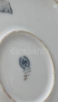 Jurcsák László által tervezett Hollóházi jelzett porcelán váza, kopásnyomokkal, m:23,5cm