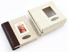 Telefonregiszter állatos képekkel, használatlan állapotban, eredeti dobozában