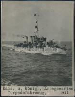 cca 1914-1918 Az Osztrák-Magyar Császári és Királyi Haditengerészet (K.u.K. Kriegsmarine) Huszár-osztályú rombolója (Zerstörer), feliratozott fotó, sarkain apró sérülésekkel, 21,5x17 cm / cca 1914-1918 A Huszár-class destroyer (Zerstörer) of the Austro-Hungarian Navy (K.u.K. Kriegsmarine), photo, minor damage on the corners, 21.5x17 cm