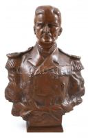 Donáth László: Vitéz nagybányai Horthy Miklós mellszobra / büszt, m: 25 cm 3,5 kg Jelzés a talpán