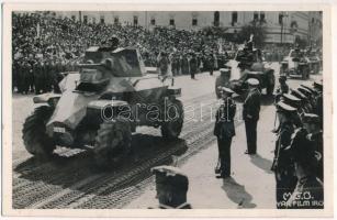 1940 Kolozsvár, Cluj; bevonulás, Horthy Miklós, tankok / entry of the Hungarian troops, Regent Horthy, tanks (fl)