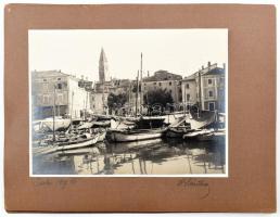 1927 Szlovéniai tájképek, városképek, 8 db (Capodistria/Koper, Pirano/Piran, stb.), kartonra ragasztott fotók, feliratozva, Dr. Sánthay jelzéssel, 17,5×23,5 cm