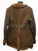 M. kir. honv. 1933 előtti honvéd tiszti téli bunda, huszár mentéből átalakítva. (A bélés és a külső ...