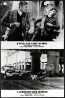1975 ,,A Scotland Yard vendége című angol bűnügyi film jelenetei és szereplői, 13 db vintage produkciós filmfotó, ezüstzselatinos fotópapíron, 18x24 cm