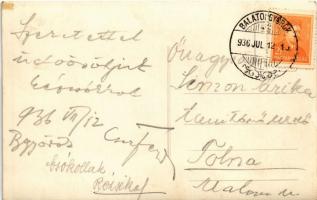 1936 Balatongyörök, Balaton part fürdőkabinokkal, vasúti sín, park. photo