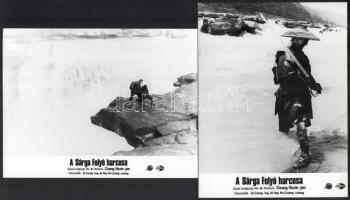 cca 1989 ,,A Sárga folyó harcosa" című hongkongi film jelenetei és szereplői, 8 db vintage prod...