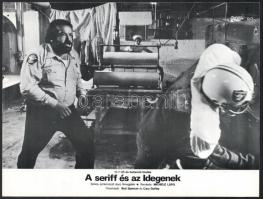 1980 ,,A seriff és az idegenek - a H-7-25 és behemót főnöke" című olasz filmvígjáték jelenetei ...