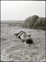 cca 1987 előtt készült akt felvételek, Menesdorfer Lajos (1941-2005) budapesti fotóművész hagyatékáb...