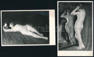cca 1975 Soproni Horváth J. pecsétjével jelzett, 2 db vintage fotó akt festményekről, ezüstzselatinos fotópapíron, 9x14 cm