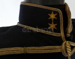 k.u.k. 1881M gyalogos tiszti atilla, főhadnagyi rendfokozat jelzéssel, megkímélt, szép állapotban, v...