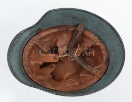 M. kir. honv. 1935M légoltalmi tűzoltó rohamsisak, csukaszürke festéssel. Béléssel, kompletten, megk...