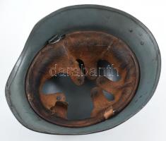 M. kir. honv. 1935M légoltalmi rohamsisak, csukaszürke festéssel. Béléssel, kompletten, megkímélt ál...