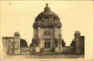 Krasznahorkaváralja, Krásnohorské Podhradie; Mauzóleum / mausoleum