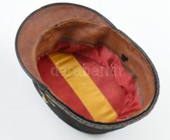 k.u.k. fekete tiszti sapka, vörös béléssel, sárga csíkkal a belső oldalán / Austro-Hungarian black o...