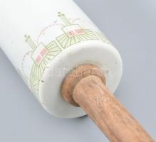 Szecessziós díszítésű porcelán betétes sodrófa festett kis kopásokkal 42cm