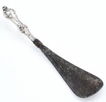 Ezüst (Ag) nyelű cipőkanál. Jelzett, 15 cm