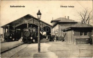 1908 Székesfehérvár, Vasútállomás belseje a fafedeles váróval, gőzmozdonyok